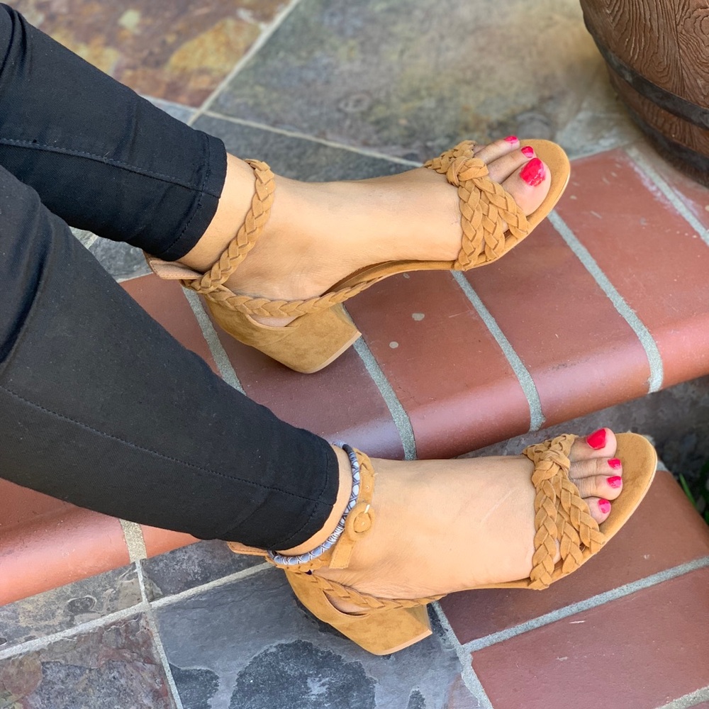 NEW*LADIES SEXY TAN BRAIDED STRAPPY CHUNKY HEELS